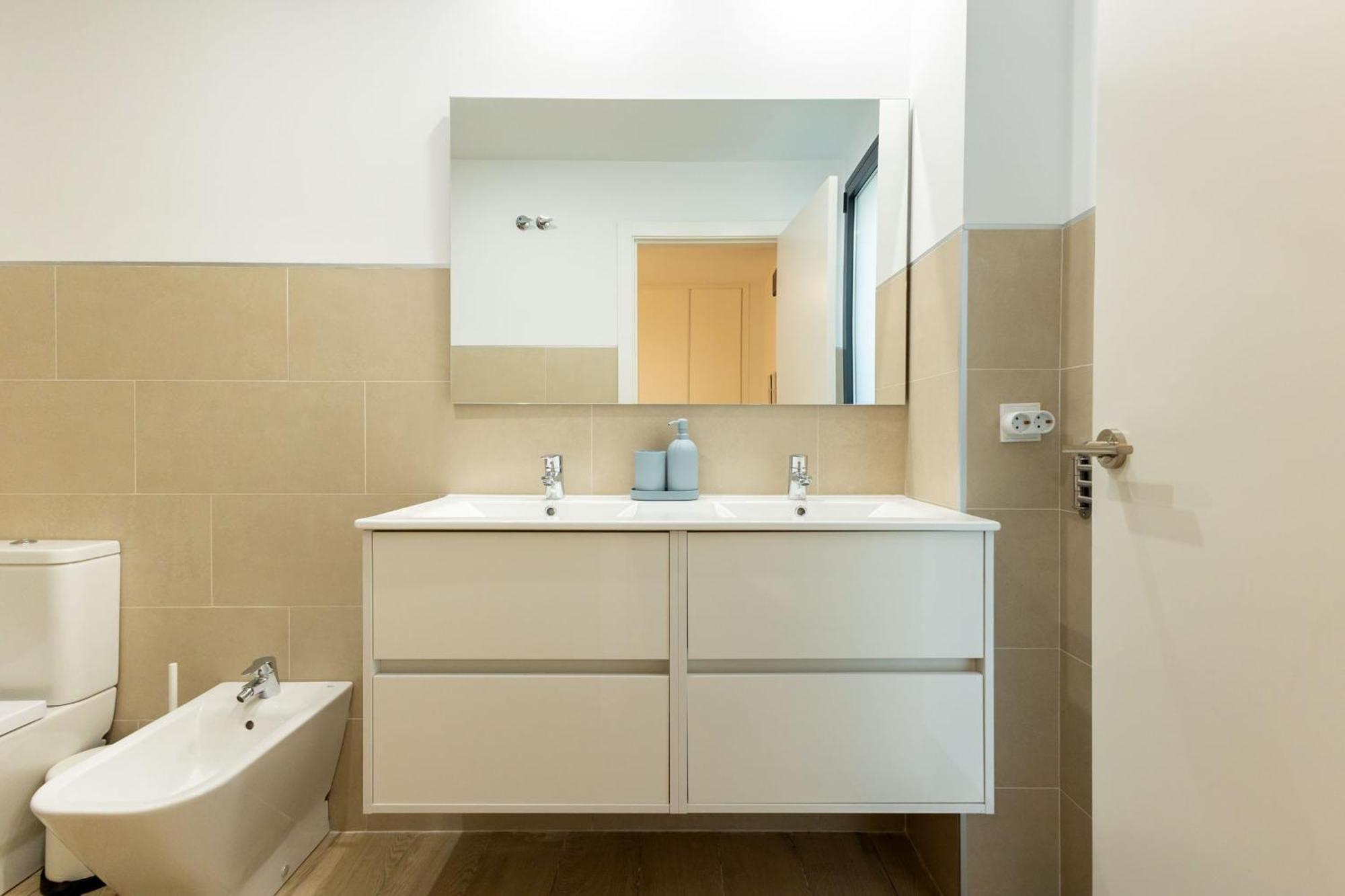 Charming 2 Bedroom Apartment By Torre Del Oro By Ocityzen Sevilla Buitenkant foto